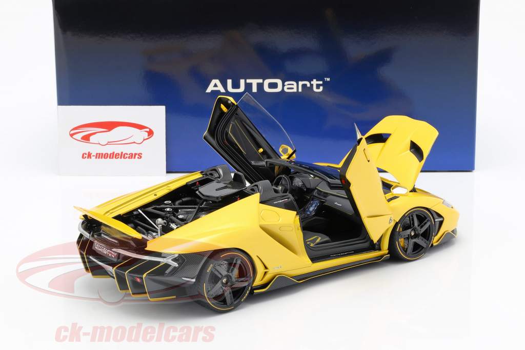 Lamborghini Centenario Roadster Baujahr 2016 perlgelb 1:18 AUTOart