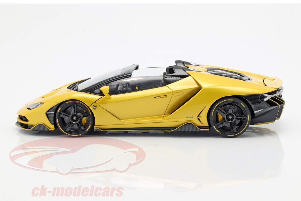 Lamborghini Centenario ロードスター 築 2016 真珠 黄色 1:18 AUTOart