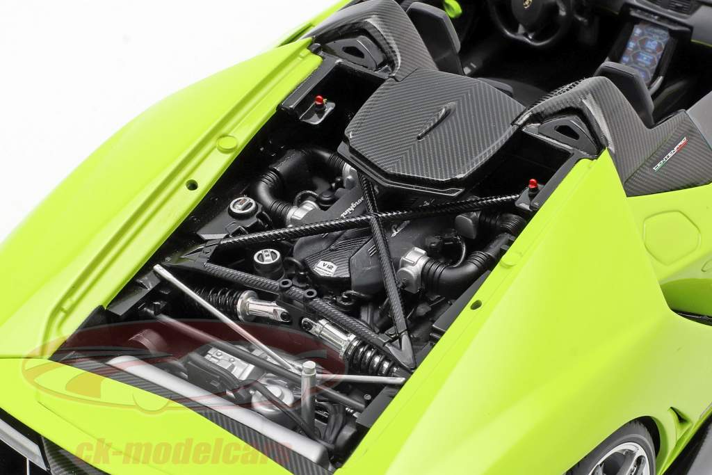 Lamborghini Centenario 跑车 建造年份 2016 光 绿 1:18 AUTOart