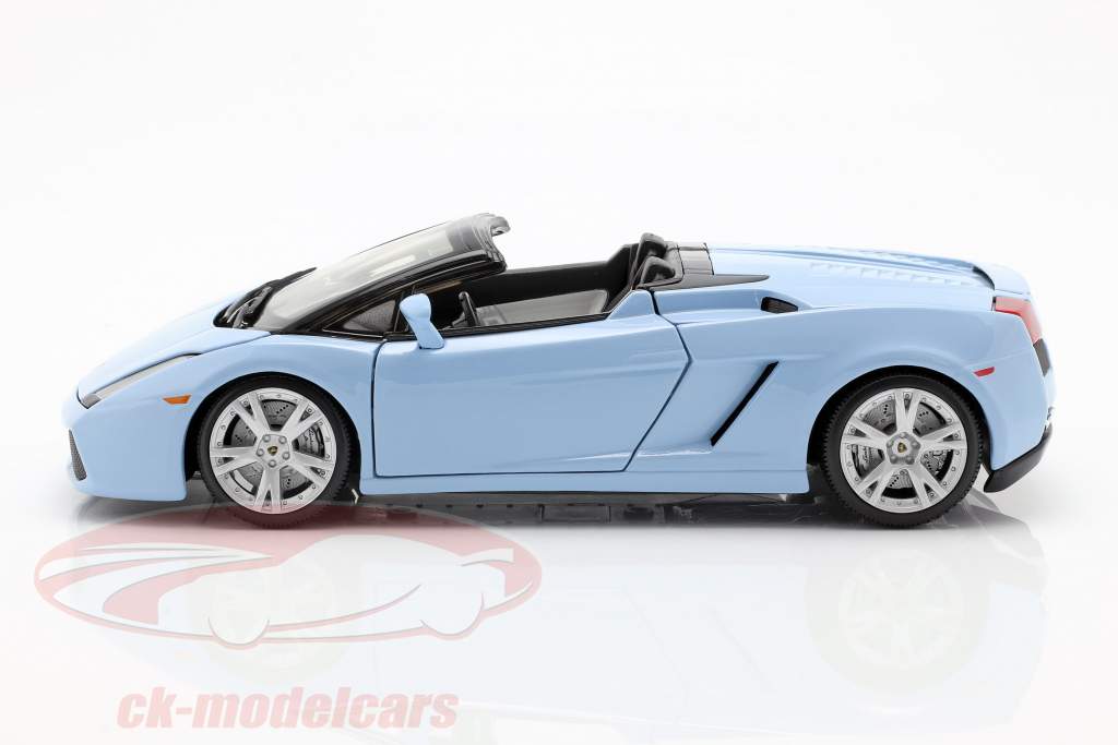 Lamborghini Gallardo Spyder bleu clair 1:18 Maisto