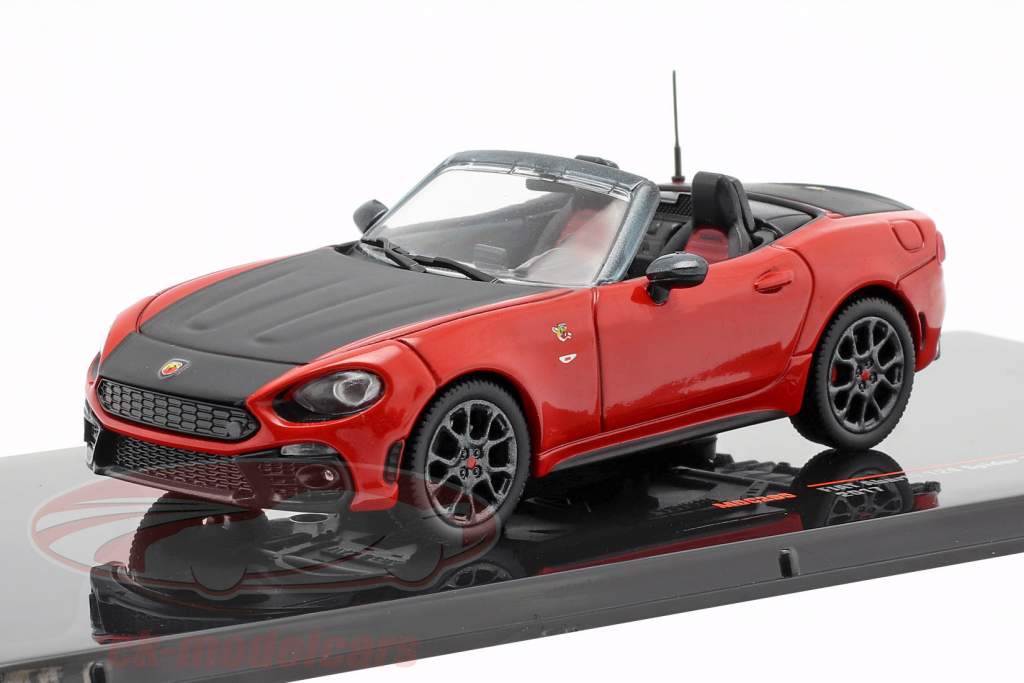 Fiat Abarth 124 Spider Turismo Bouwjaar 2017 rood / zwart 1:43 Ixo