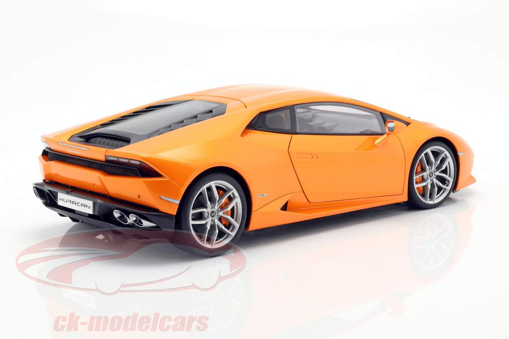 Lamborghini Huracan LP610-4 jaar 2014 borealis oranje 1:12 AUTOart