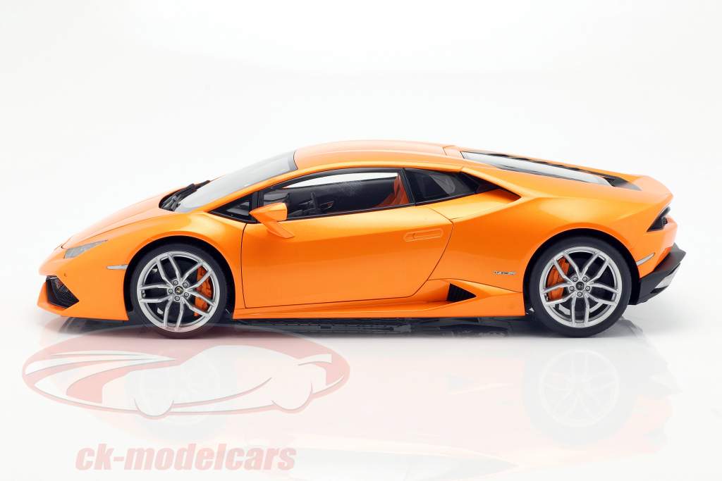 Lamborghini Huracan LP610-4 jaar 2014 borealis oranje 1:12 AUTOart