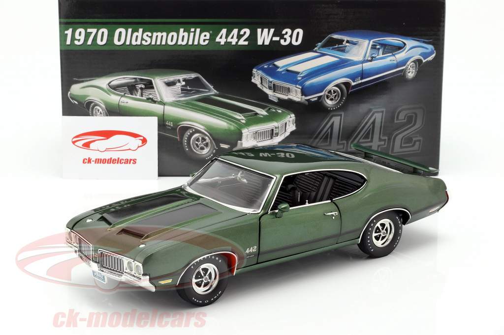 Oldsmobile 442 W-30 ano de construção 1970 verde / preto 1:18 GMP
