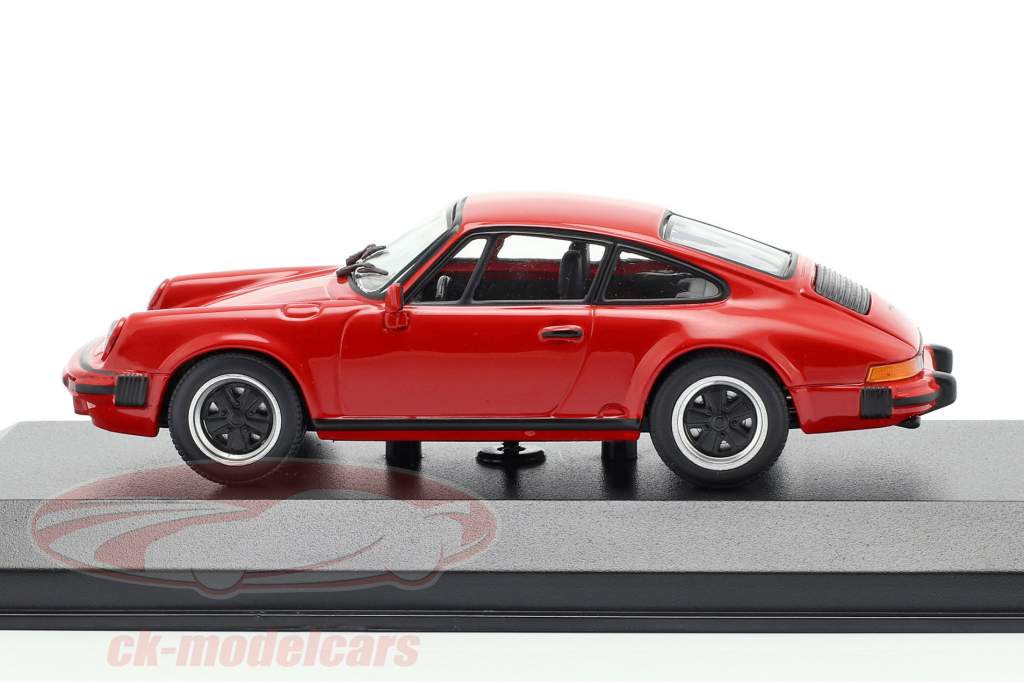 Porsche 911 SC año de construcción 1979 rojo 1:43 Minichamps