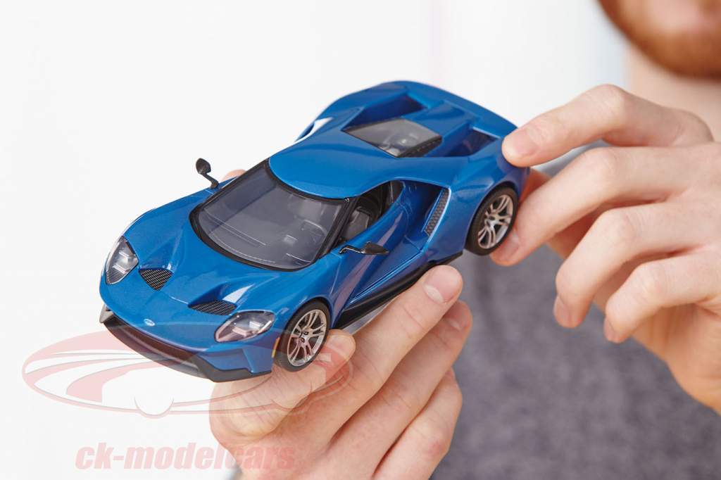 Ford GT 築 2017 キット ブルー 1:24 Revell
