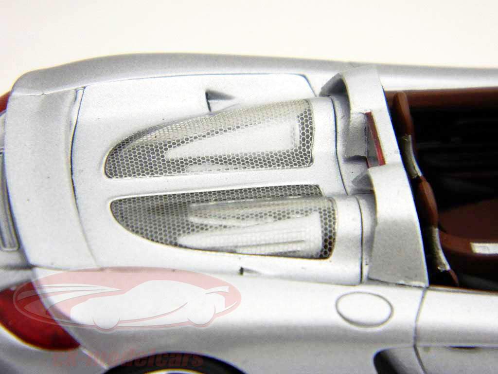 Porsche Carrera GT 2003 open version silver 1:43 Minichamps 