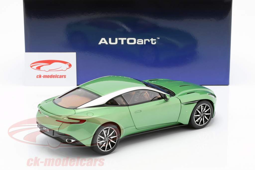 Aston Martin DB11 anno di costruzione 2017 appletree verde 1:18 AUTOart