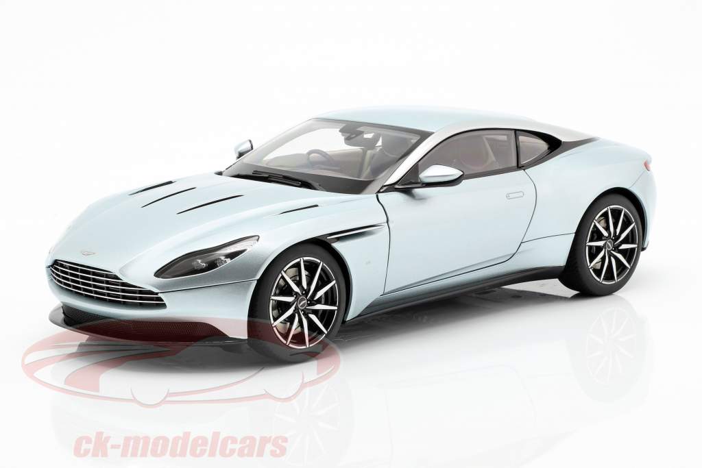 Aston Martin DB11 année de construction 2017 Skyfall argent 1:18 AUTOart