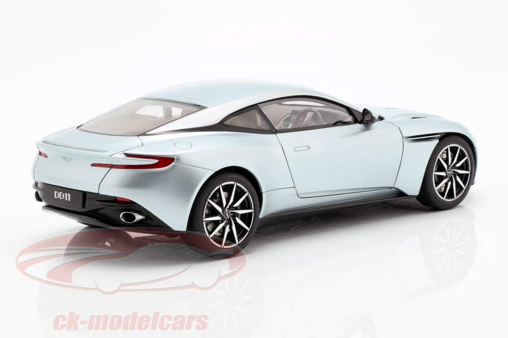 Aston Martin DB11 Год постройки 2017 Skyfall серебро 1:18 AUTOart