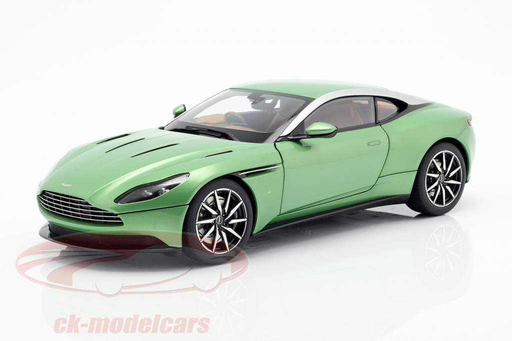 Aston Martin DB11 Baujahr 2017 appletree grün 1:18 AUTOart