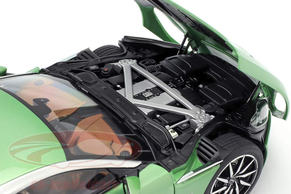 Aston Martin DB11 Bouwjaar 2017 appletree groen 1:18 AUTOart