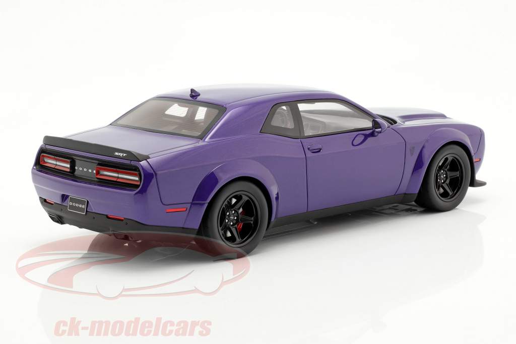 Dodge Challenger SRT Demon année de construction 2018 pourpre 1:18 GMP