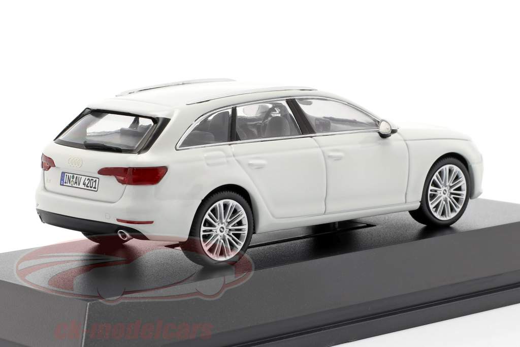 Audi A4 Avant glacier white 1:43 Spark