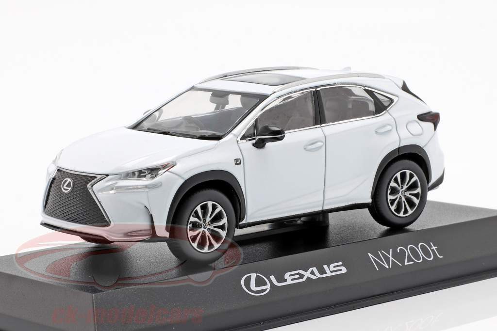 Lexus NX200t année de construction 2014 blanc 1:43 Kyosho