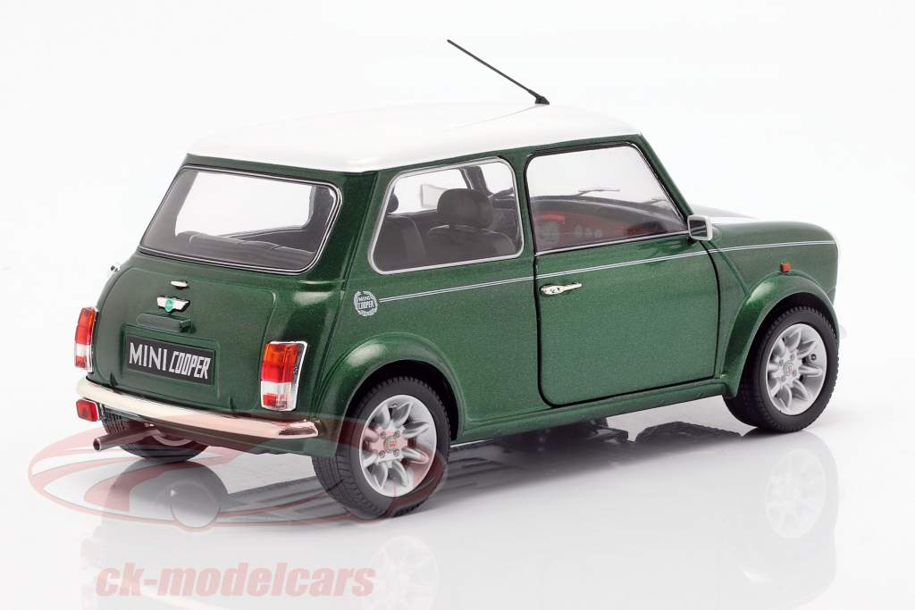 Mini Cooper 1.3i Sport Pack Год постройки 1997 зеленый / белый 1:18 Solido