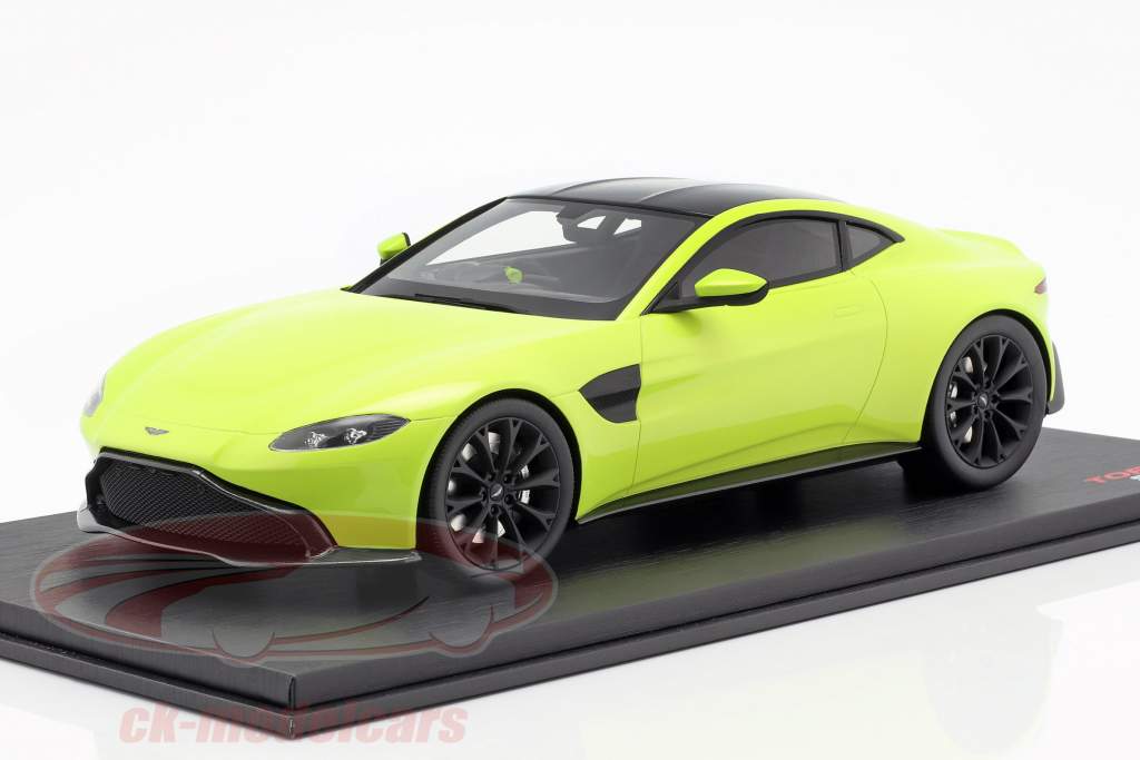 Aston Martin Vantage Год постройки 2018 известь сущность зеленый 1:18 TrueScale