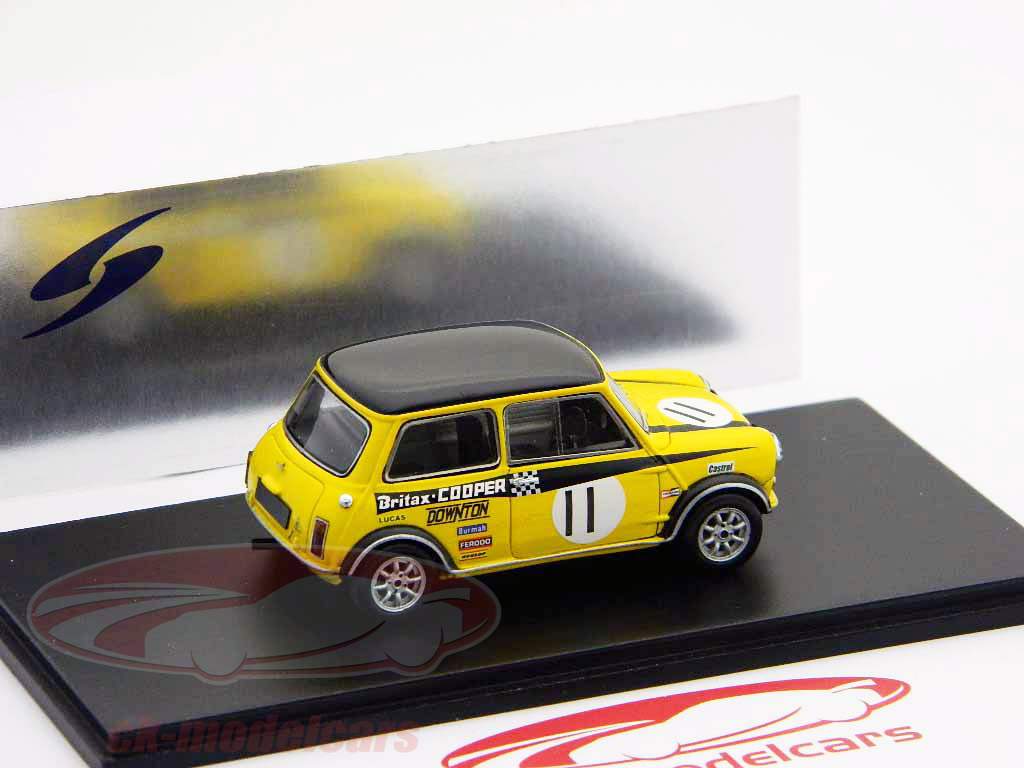 Steve Neal Mini Cooper Britax 1969 1:43 Spark