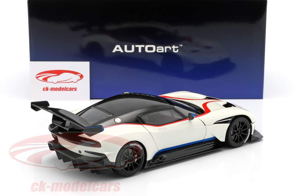 Aston Martin Vulcan year 2015 stratus white 1:18 AUTOart