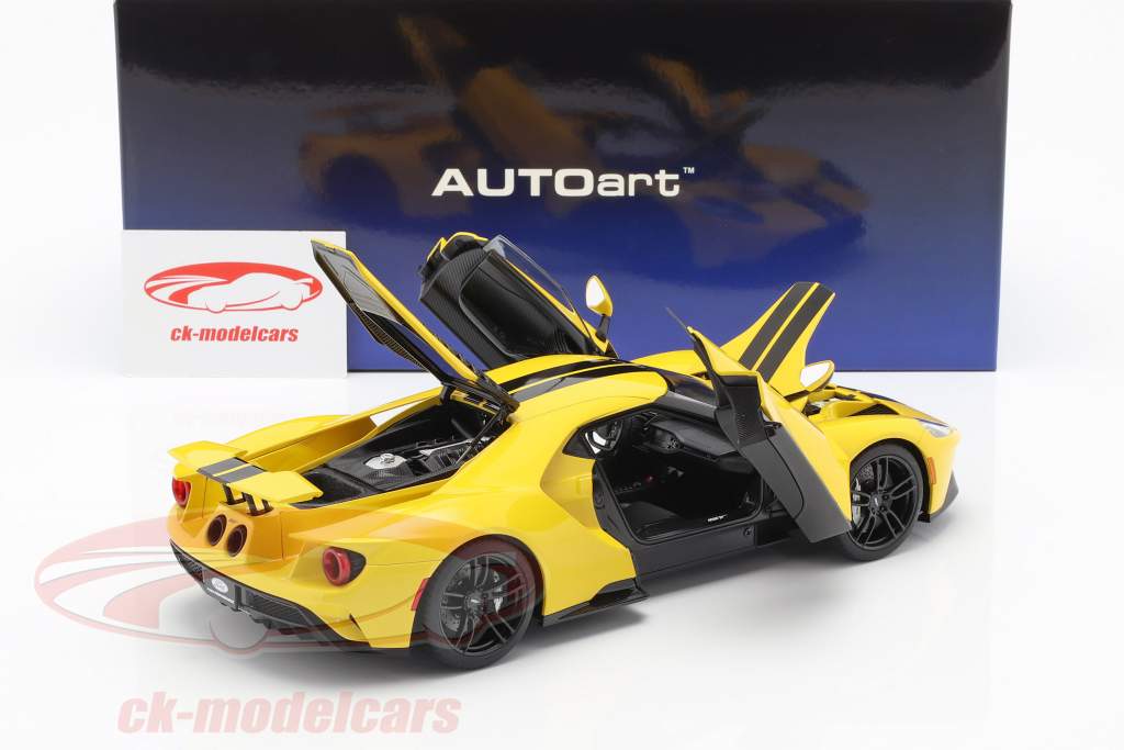 Ford GT Год постройки 2017 triple желтый с черный полосы 1:18 AUTOart