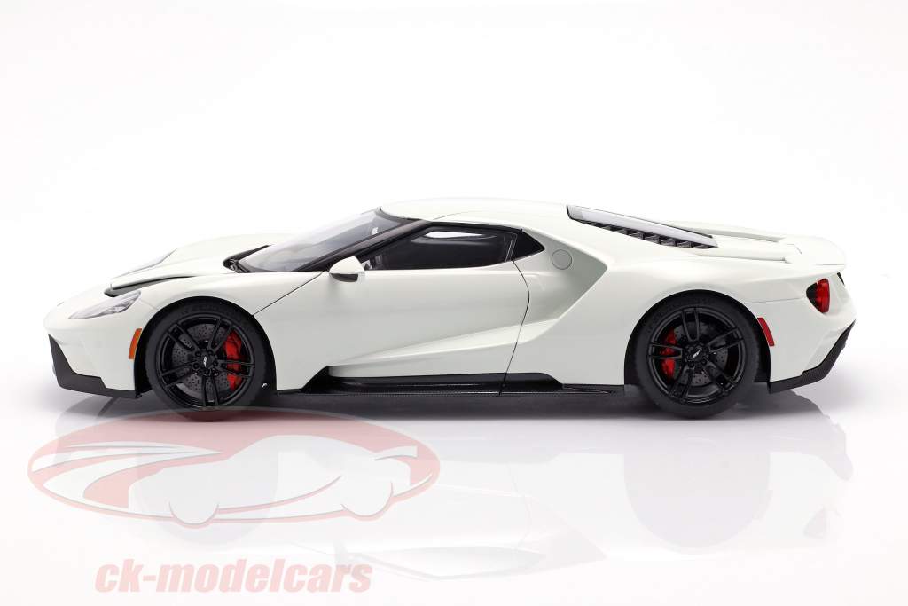 Ford GT 建造年份 2017 冻结的 白 1:18 AUTOart