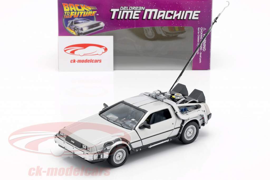 Де Лореан DMC 12 Назад к  Будущее 1:24 Welly