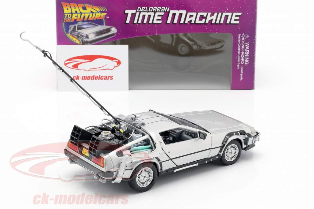 Де Лореан DMC 12 Назад к  Будущее 1:24 Welly