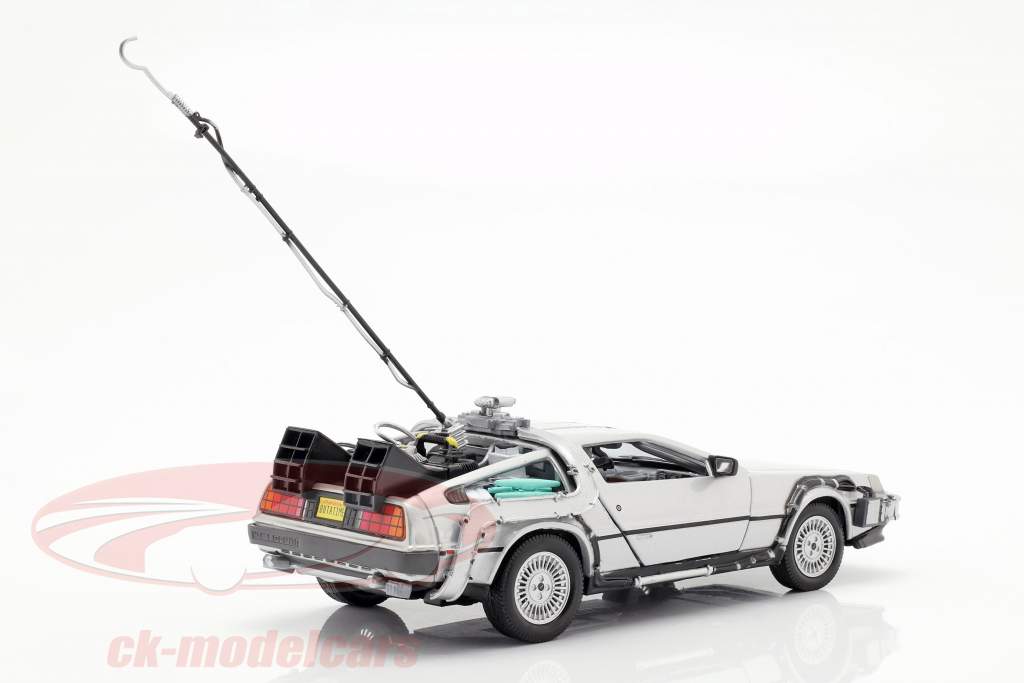 Де Лореан DMC 12 Назад к  Будущее 1:24 Welly