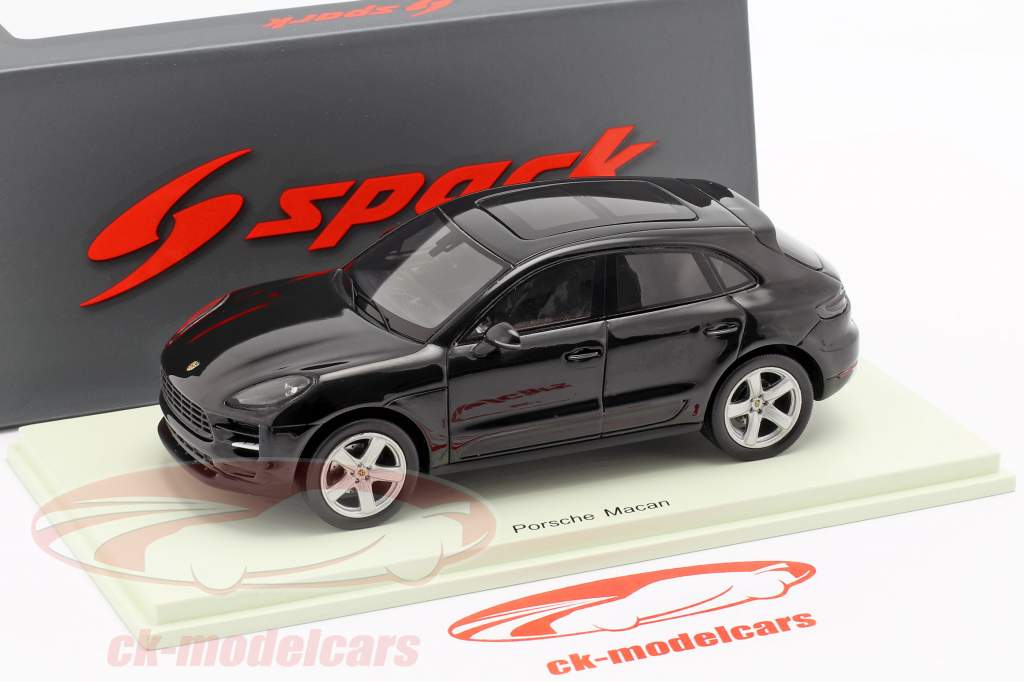 Porsche Macan Construction year 2019 black 1:43 Spark