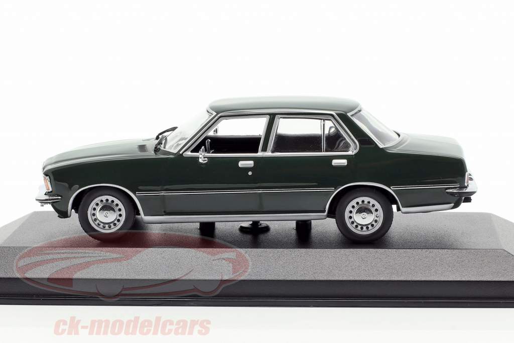 Opel Rekord D année de construction 1975 sombre vert 1:43 Minichamps
