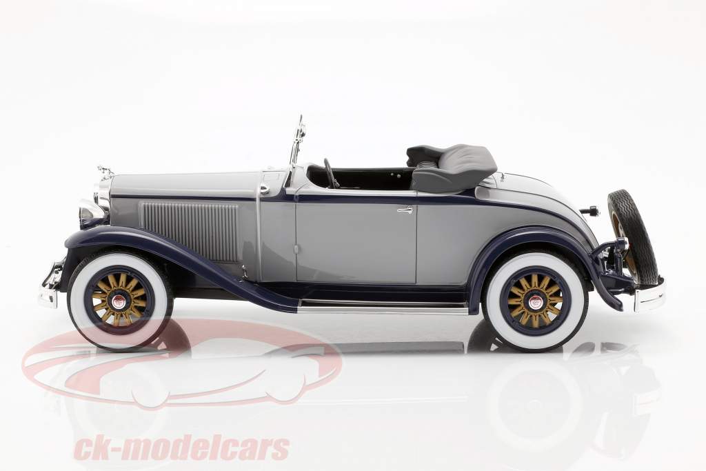 Dodge Eight DG Roadster Convertible Baujahr 1931 grau-dunkelblau 1:18 BoS-Models