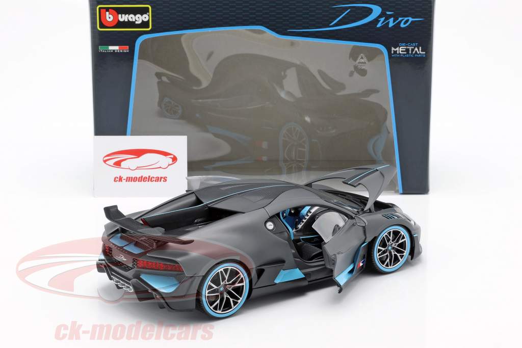 Bugatti Divo Baujahr 2018 mattgrau / hellblau 1:18 Bburago