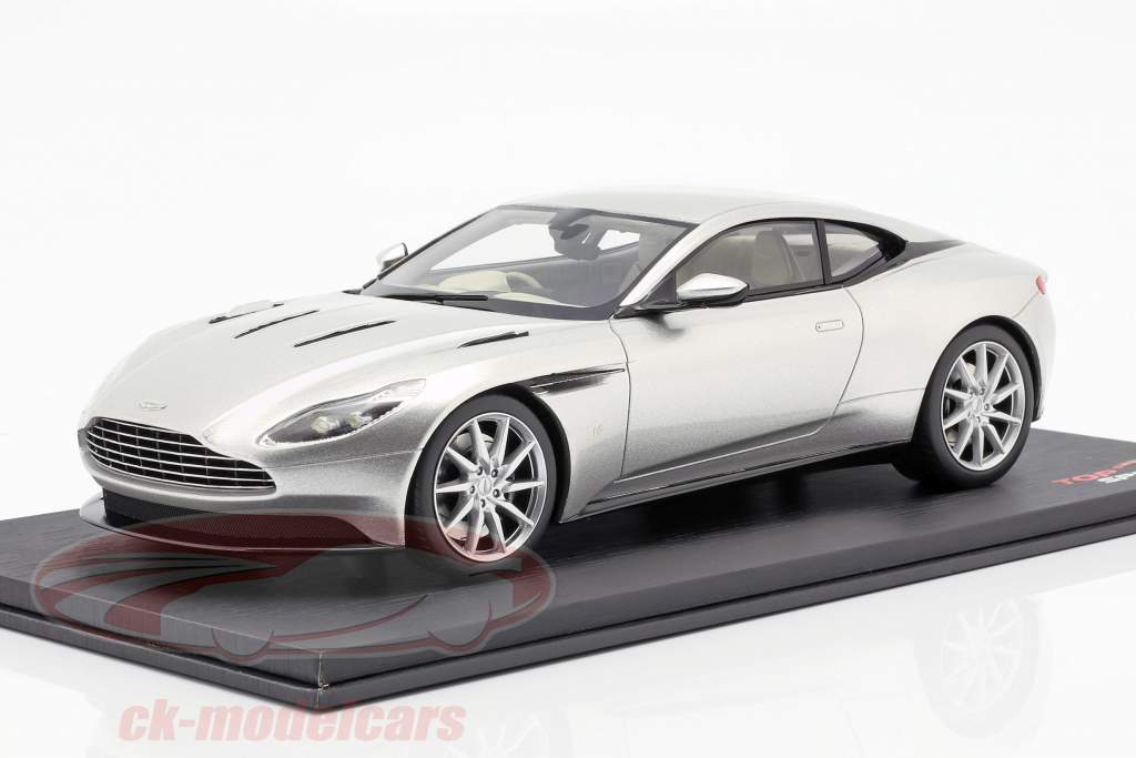 Aston Martin DB11 Coupe Год постройки 2017 серебро 1:18 TrueScale