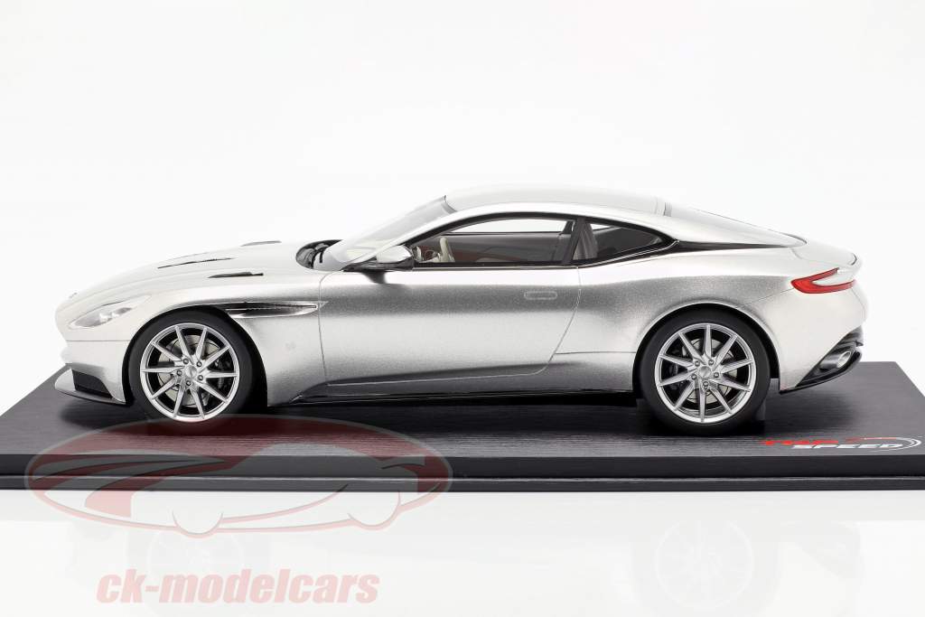 Aston Martin DB11 Coupe Год постройки 2017 серебро 1:18 TrueScale