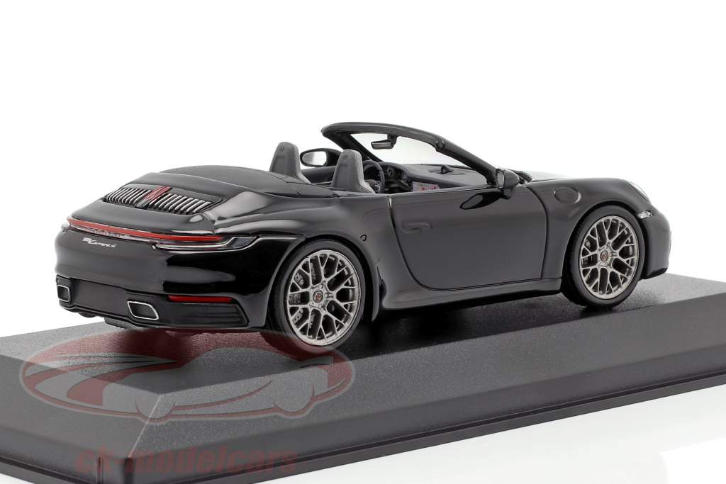 Porsche 911 (992) Carrera 4 cabriolet nero 1:43 Minichamps