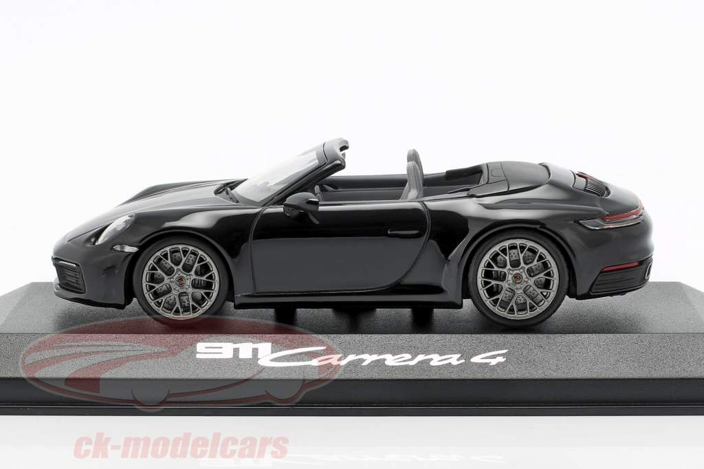 Porsche 911 (992) Carrera 4 cabriolet nero 1:43 Minichamps