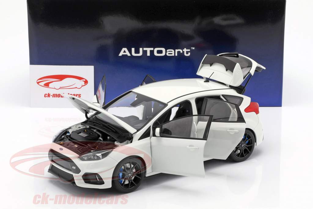Ford Focus RS Год постройки 2016 замороженный белый 1:18 AUTOart