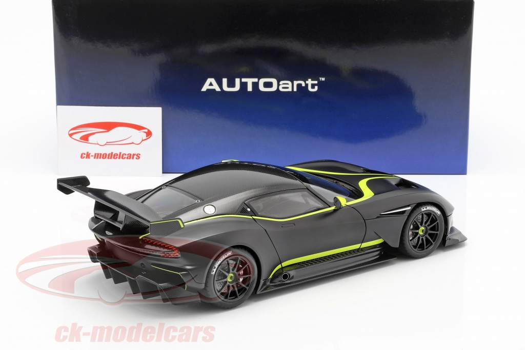 Aston Martin Vulcan 築 2015 マット 黒 / ライム グリーン 1:18 AUTOart