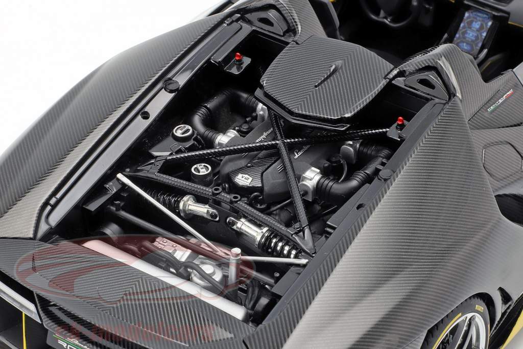 Lamborghini Centenario Roadster 建造年份 2016 clear carbon / 黄 1:18 AUTOart