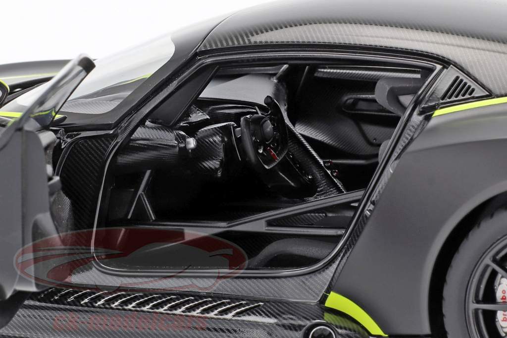 Aston Martin Vulcan Bouwjaar 2015 mat zwart / kalk groen 1:18 AUTOart