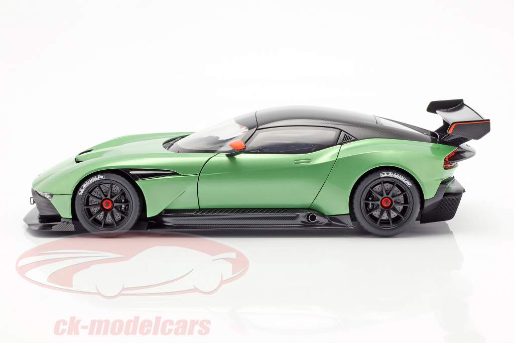 Aston Martin Vulcan Baujahr 2015 apfelgrün metallic 1:18 AUTOart