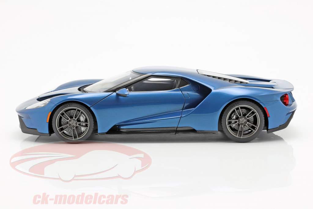 Ford GT 築 2017 liquid ブルー 1:18 AUTOart