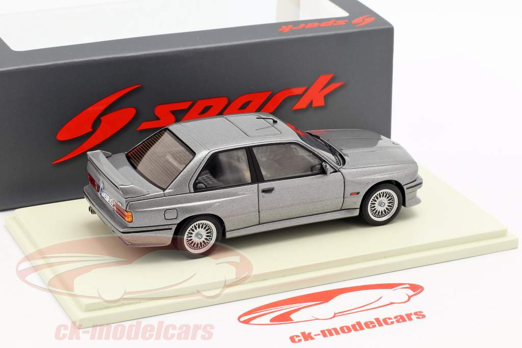 BMW M3 (E30) Evo II year 1988 silver metallic 1:43 Spark