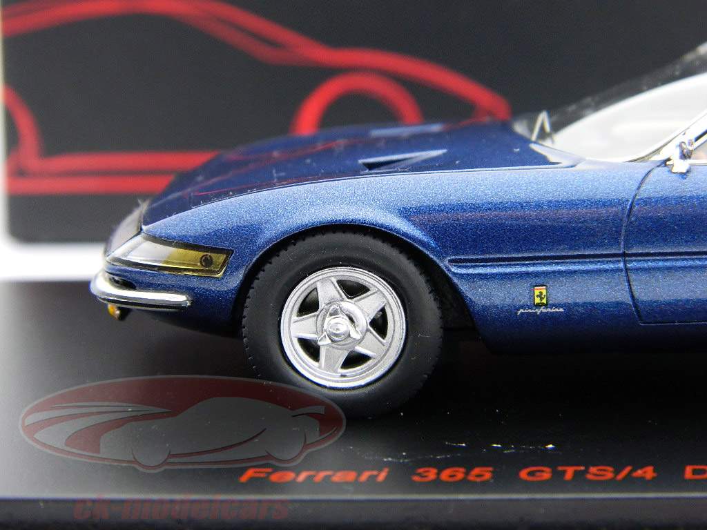 Ferrari 365 GTS/4 Daytona Coupe Speciale Salon Paris 1969 blue-white 1:43 Spark 