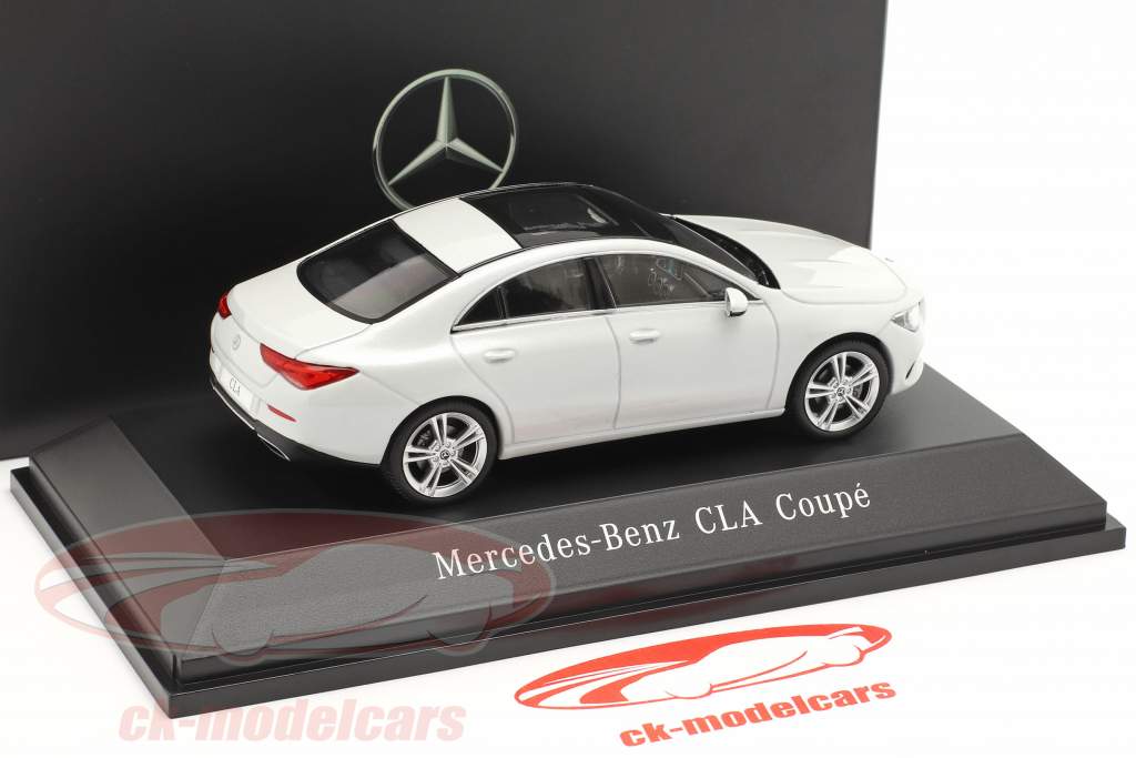 Mercedes-Benz CLA Coupe (C118) Opførselsår 2019 digital hvid 1:43 Spark