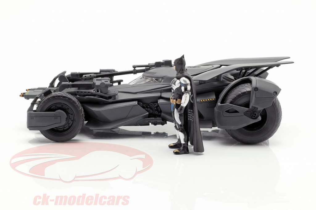 Batmobile 同 Batman 人物 电影 Justice League (2017) 灰色 1:24 Jada Toys