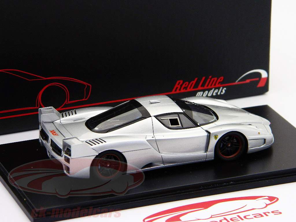 Ferrari FXX Bj. 2009 silber / silver 1:43 Spark