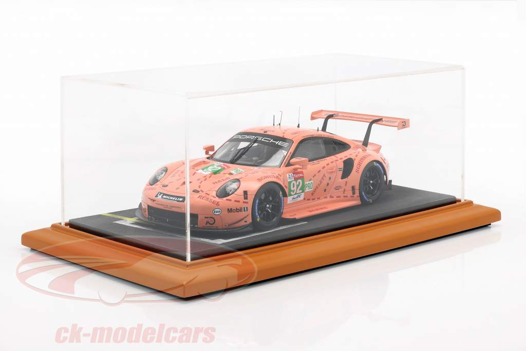 Hochwertige Acryl Vitrine mit Diorama-Bodenplatte Startaufstellung 1:18 Atlantic