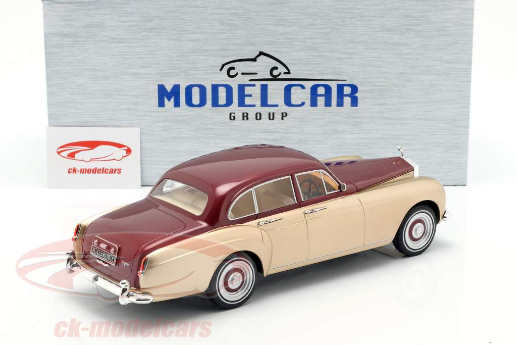 Rolls Royce Silver Cloud III Flying Spur por Mulliner 1965 ouro / vermelho 1:18 Model Car Group