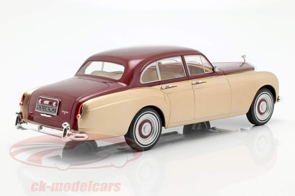 Rolls Royce Silver Cloud III Flying Spur por Mulliner 1965 ouro / vermelho 1:18 Model Car Group